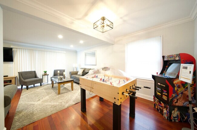 Building Photo - 916-920 Dean Street-SI ID1285029P