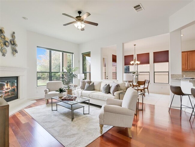 Building Photo - 2305 Gilia Dr