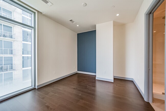 Building Photo - 4521 San Felipe St