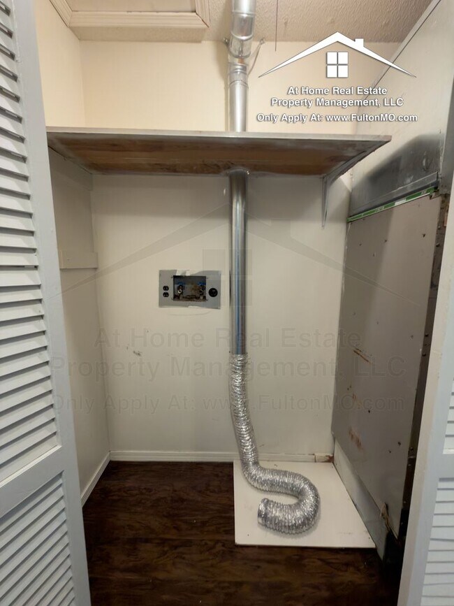 Building Photo - 1822 Springdale Ct