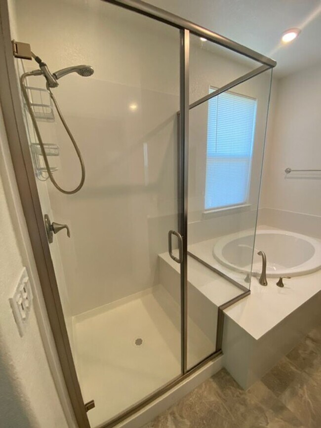 Building Photo - MOVE IN READY!  4 Bedroom Home in Whitney Ranch Rocklin