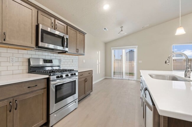 Building Photo - SINGLE LEVEL LIVING: 4 Bedroom, 2 Bath Nampa Home w/Upstairs Bonus Room