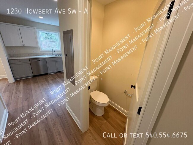 Building Photo - 1230 Howbert Ave SW