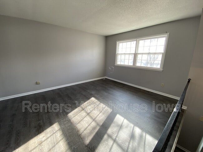 Building Photo - 3408 Easton Blvd