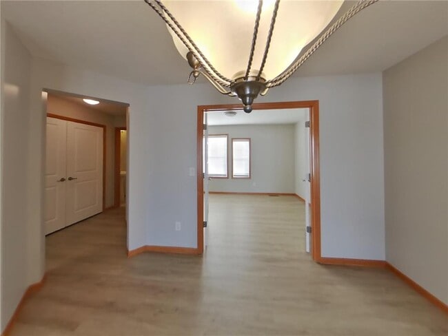 Building Photo - 1627 Fox Hunt Way