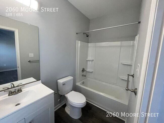 Building Photo - 2060 W Moore St