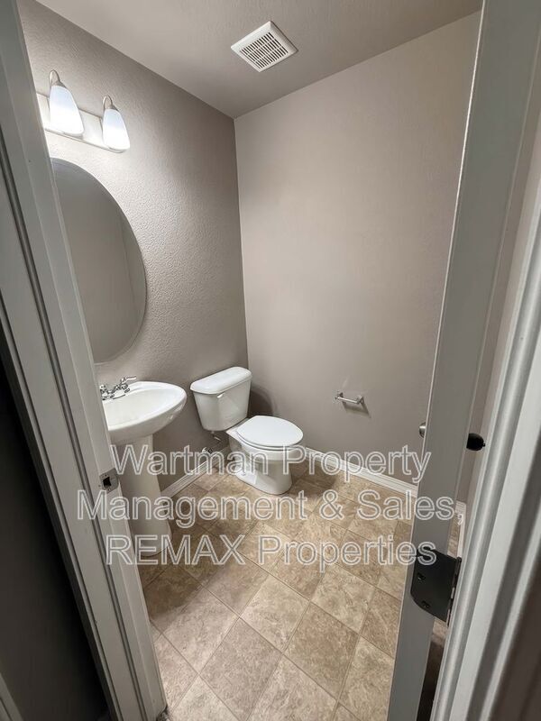 Building Photo - 8394 Prairie Brush Ct