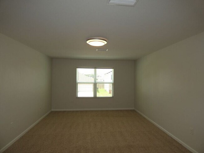 Building Photo - 5565 Galahad Trl