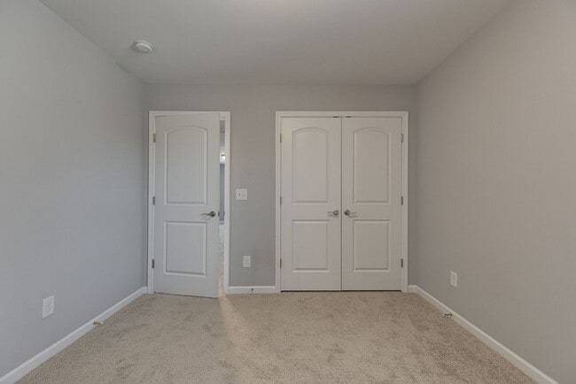 Building Photo - **Stunning 3BE/2.5BA home in a stellar nei...