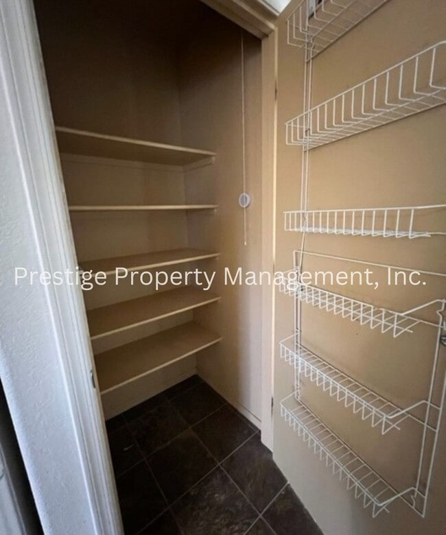 Building Photo - Large Sahuarita home in a cul-de-sac!