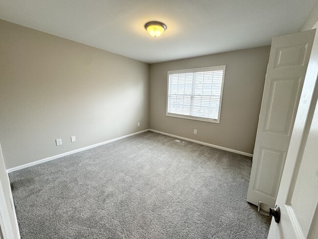 Building Photo - 3900-3AA4 Sterling Pointe Dr