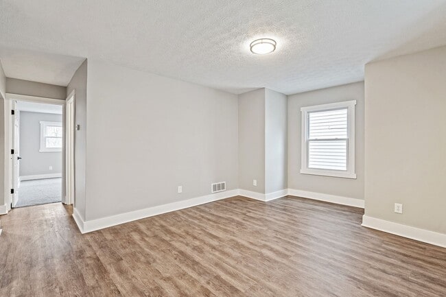 Building Photo - Completely Renovated 4 Bedroom Home in West View!!