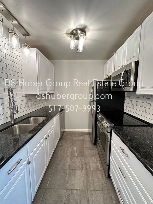 Primary Photo - 5400 Maple Ridge Rd