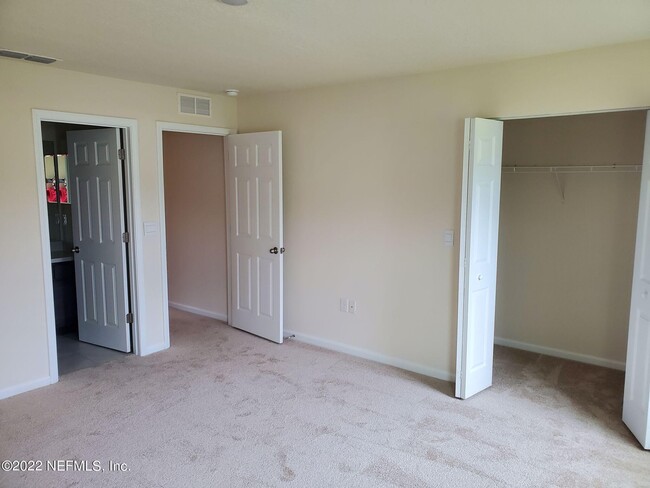 Building Photo - 880 Observatory Pkwy