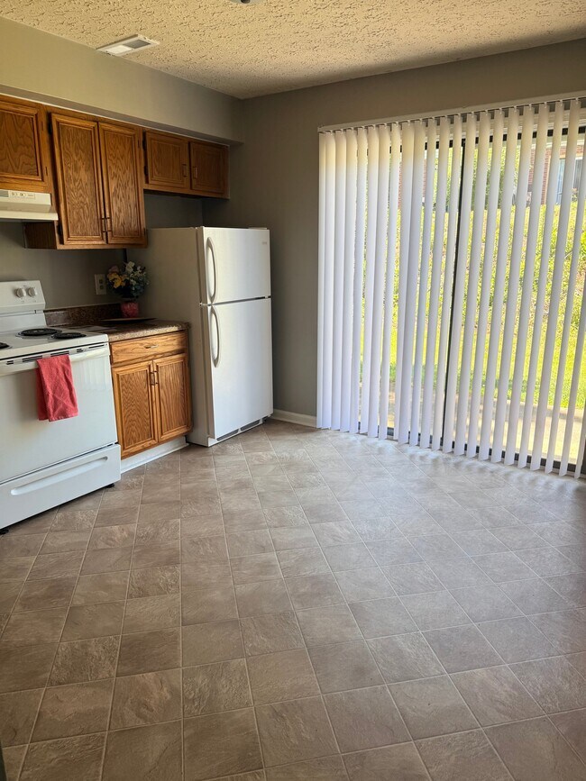 Building Photo - 16 Duiguid Dr