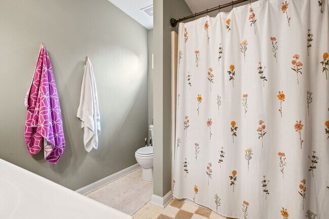 Building Photo - 4410 Caven Ct N