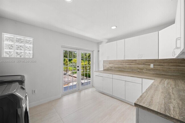 Building Photo - 11770 Griffing Blvd