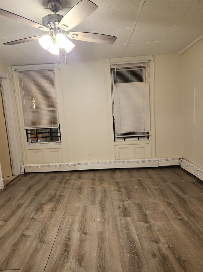 Building Photo - 494 West Side Ave