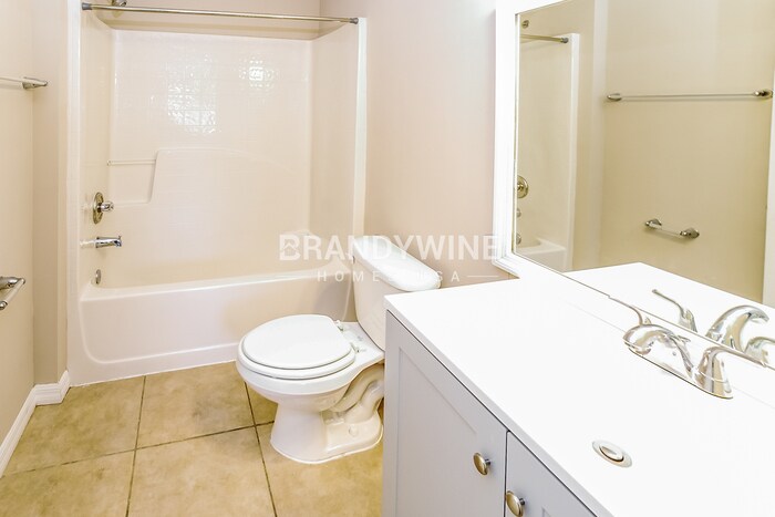 Building Photo - 1571 N Whitney St