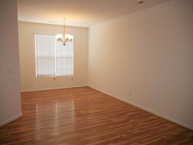 Building Photo - 2446 Hartfield Cir