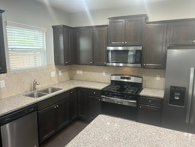 Building Photo - 8004 Remington Heights Drive