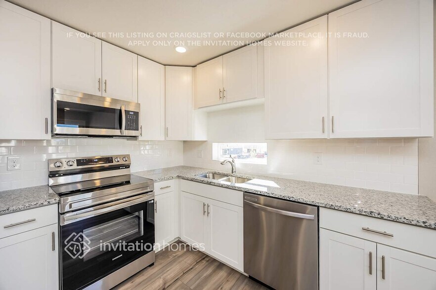 Building Photo - 9302 Oro City Loop