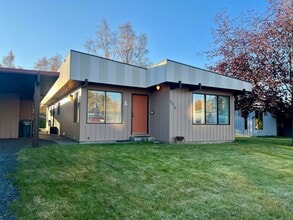 Building Photo - Ranch style one bedroom - Must see to appr...