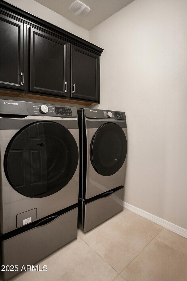 Building Photo - 20546 W Park Meadows Dr