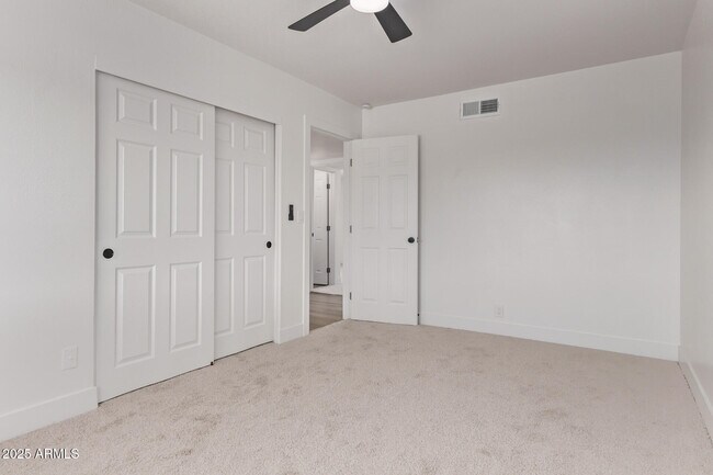 Building Photo - 816 E Saguaro St