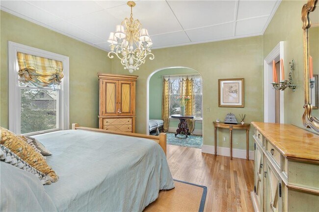 Building Photo - 287 Gibbs Ave