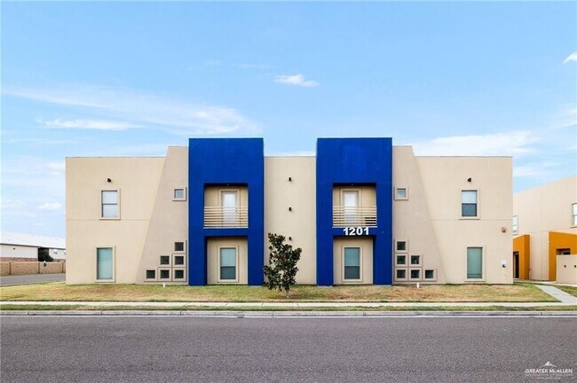 Building Photo - 9 East St