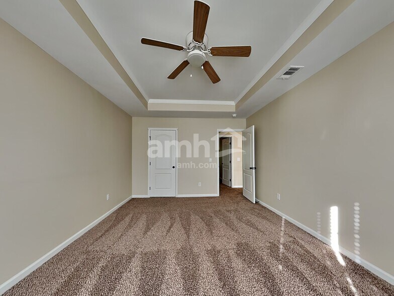 Building Photo - 112 Broken Bit Cir