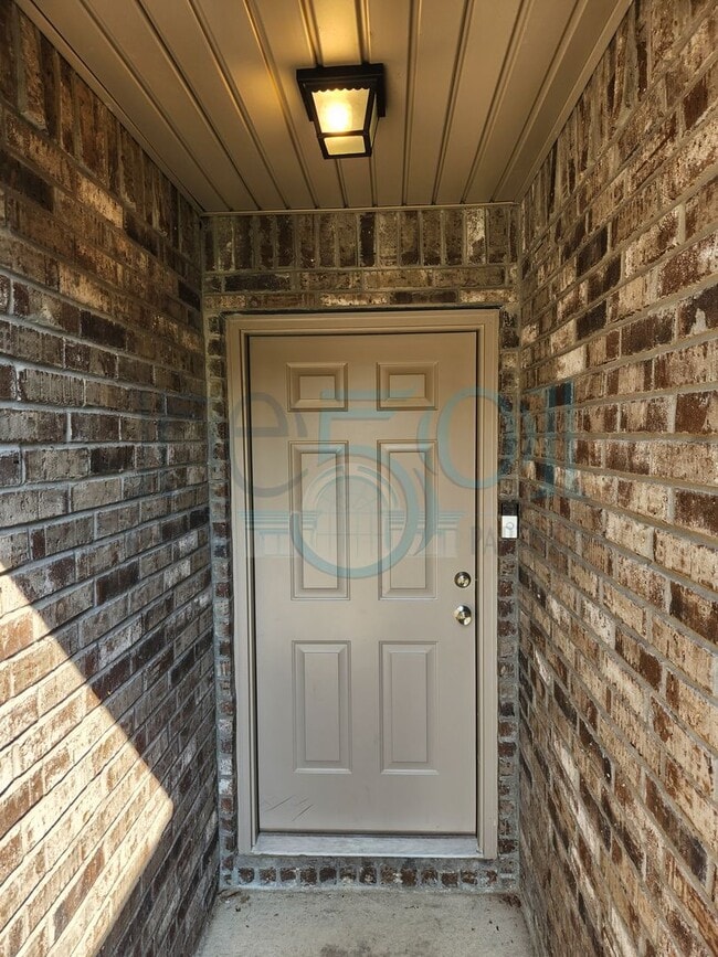 Building Photo - Modern Living in Wisteria: Contemporary 3-Bed 2-Bath Oasis Near I-430