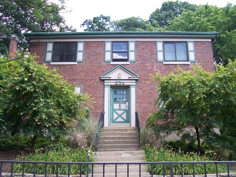 Primary Photo - 234 Woolper Ave