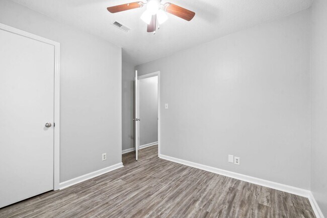 Building Photo - 630 R S Bradley Blvd