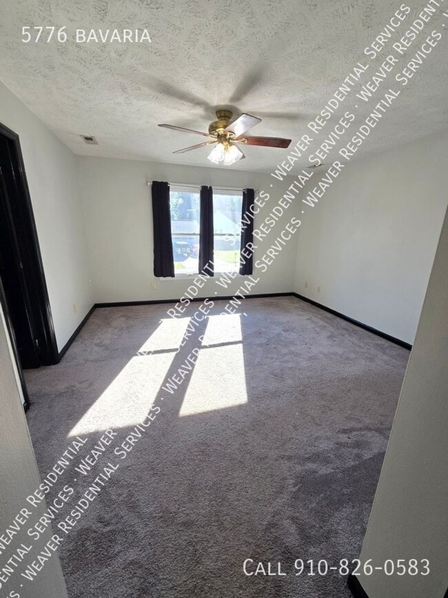 Building Photo - Cute Two Story in Fayetteville!