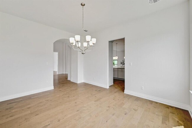 Building Photo - 4809 Serene Hills Dr