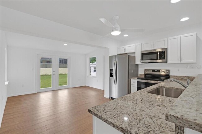 Building Photo - 2206 Mark Ave