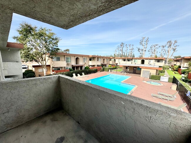 Building Photo - Great 2B/1BA Condo in Mira Mesa!