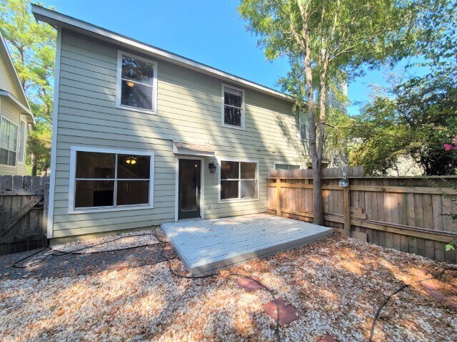 Building Photo - 138 S Walden Elms Cir