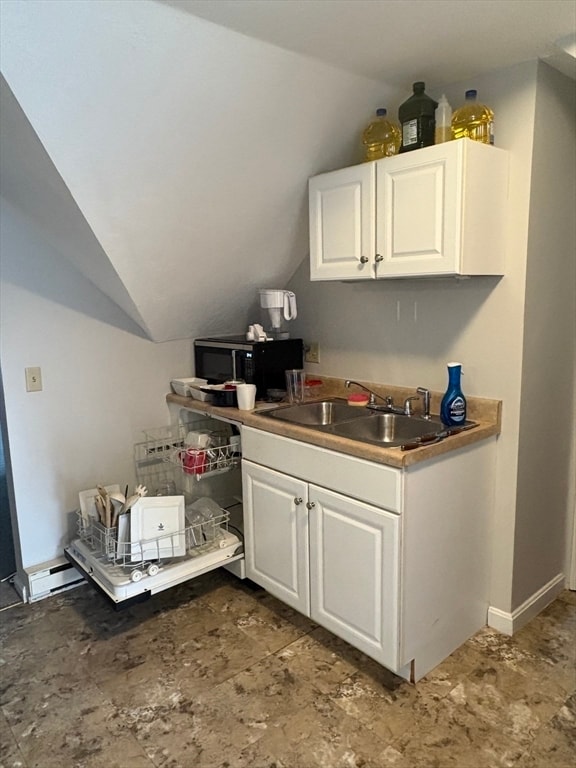 Building Photo - 28 Peck St