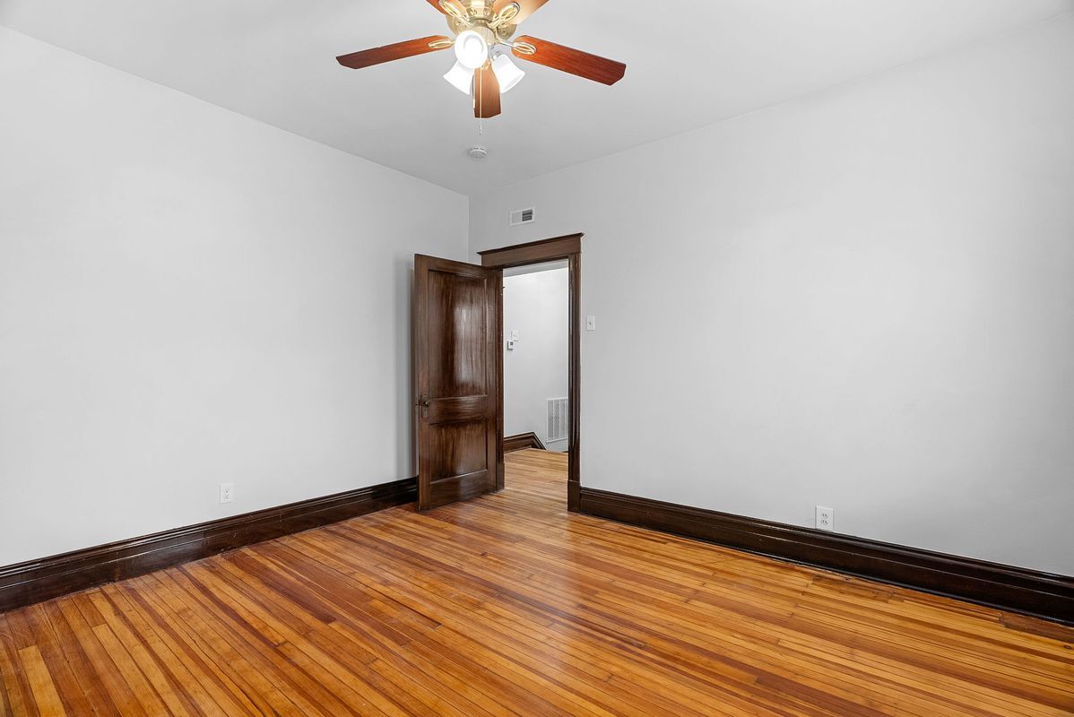 Building Photo - 2203 McCausland Ave