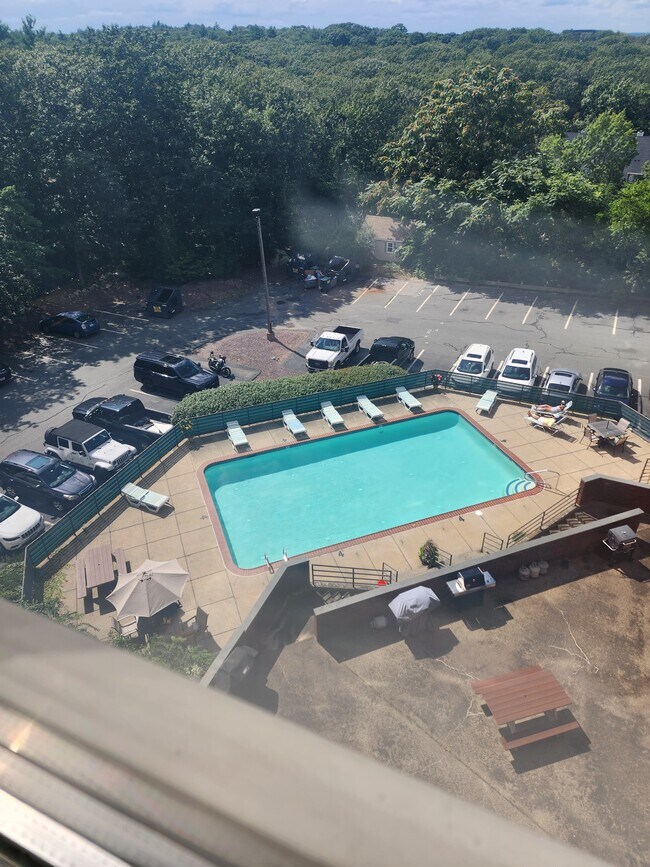 Building Photo - 200 Burkhall St