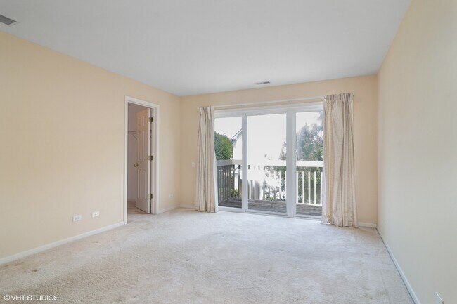 Building Photo - 2906 Stonewater Dr