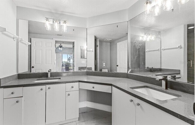 Building Photo - 2725 Terra Ceia Bay Blvd