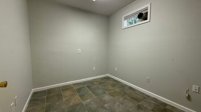 Building Photo - Commercial Office Space in Historic Richmond Hill