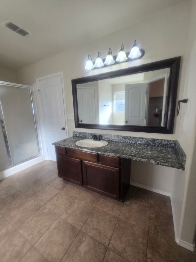 Building Photo - Beautiful 3/2/2 in Frenship ISD