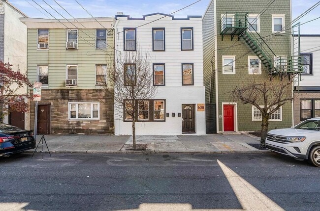 Building Photo - 608 Palisade Ave