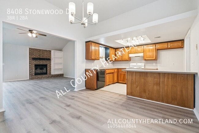 Building Photo - 8408 Stonewood Dr