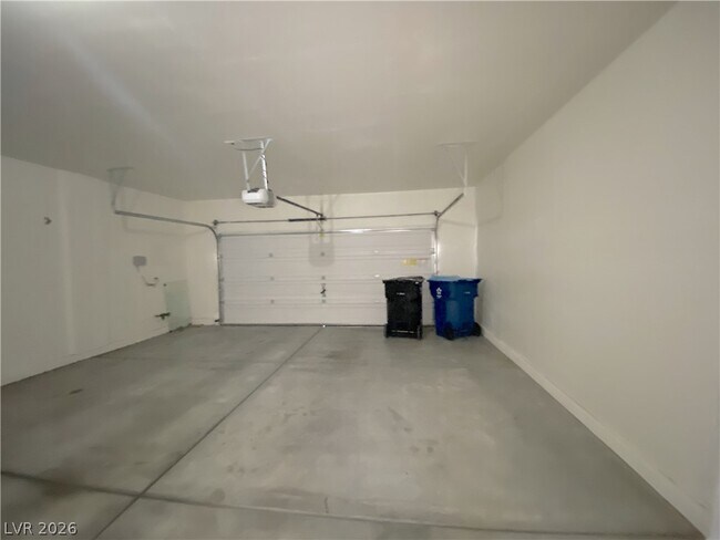 Building Photo - 1000 Aspen Cliff Dr